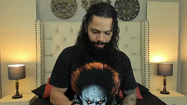 Snapshot of AlukardBig chatting on November 1, 2025, 12:40 pm AlukardBig online show from November 1, 2025, 12:40 pm