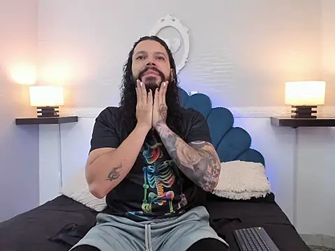 Snapshot of AlukardBig chatting on November 5, 2025, 1:00 pm AlukardBig online show from November 5, 2025, 1:00 pm