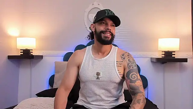 Snapshot of AlukardBig chatting on November 13, 2025, 12:59 pm AlukardBig online show from November 13, 2025, 12:59 pm