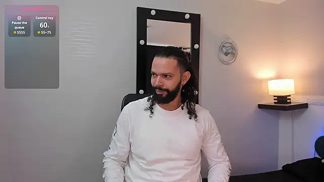 Snapshot of AlukardBig chatting on November 16, 2025, 2:00 pm AlukardBig online show from November 16, 2025, 2:00 pm