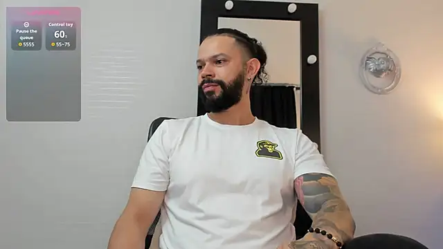 Snapshot of AlukardBig chatting on November 26, 2025, 11:44 am AlukardBig online show from November 26, 2025, 11:44 am