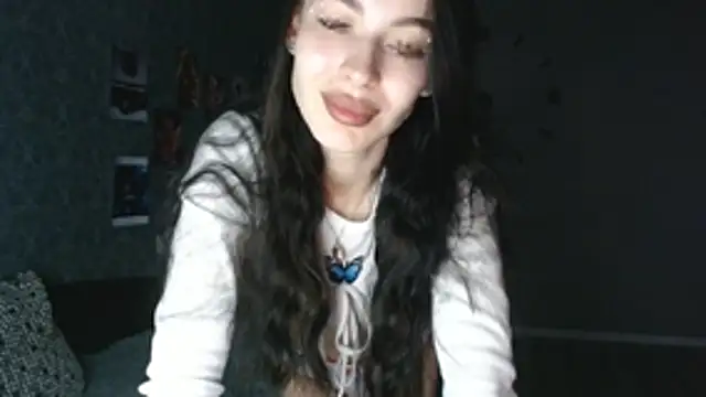 Snapshot of Daphne_Darkthorn chatting on October 21, 2025, 3:07 am Daphne Darkthorn online show from October 21, 2025, 3:07 am