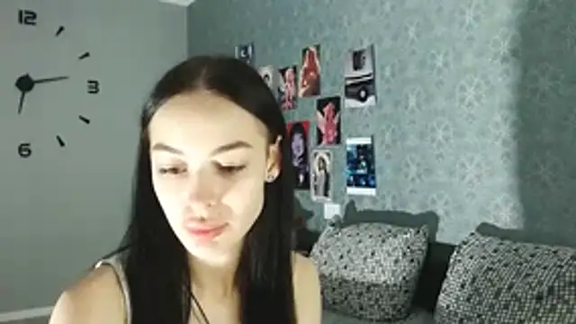 Snapshot of Daphne_Darkthorn chatting on October 25, 2025, 3:14 am Daphne Darkthorn online show from October 25, 2025, 3:14 am