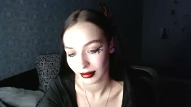 Snapshot of Daphne_Darkthorn chatting on November 3, 2025, 6:20 pm Daphne Darkthorn online show from November 3, 2025, 6:20 pm