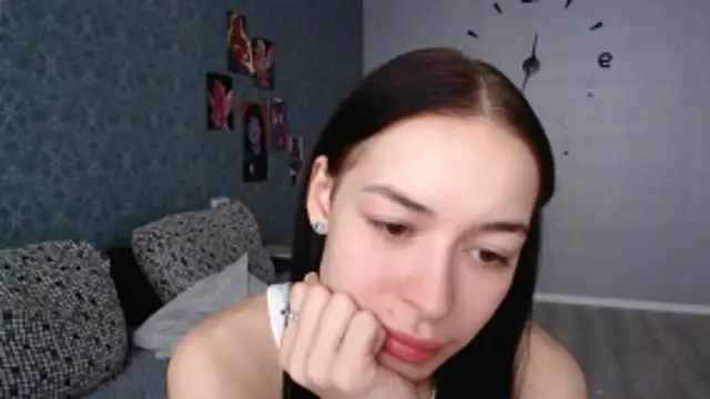 Snapshot of Daphne_Darkthorn chatting on November 5, 2025, 12:27 pm Daphne Darkthorn online show from November 5, 2025, 12:27 pm