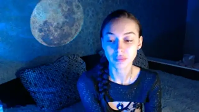 Snapshot of Daphne_Darkthorn chatting on November 13, 2025, 7:24 pm Daphne Darkthorn online show from November 13, 2025, 7:24 pm