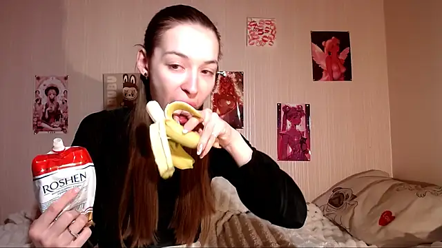 Daphne Darkthorn online show from April 13, 2026, 7:52 pm