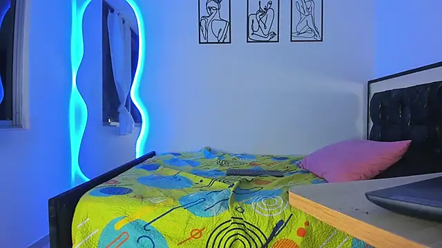 Snapshot of AmberEvans1 chatting on November 11, 2025, 4:34 am AmberEvans1 online show from November 11, 2025, 4:34 am