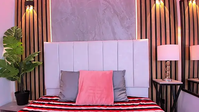 Sassha ferrer online show from February 13, 2026, 11:17 am