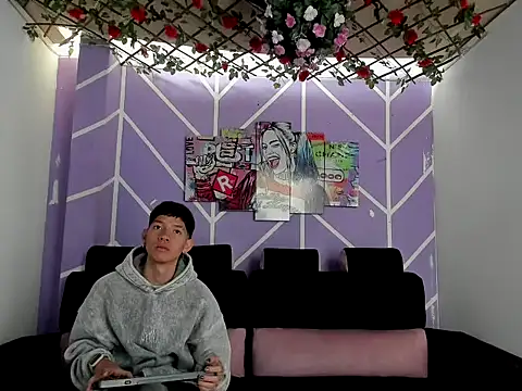 heyy noah11 online show from February 6, 2026, 1:03 pm