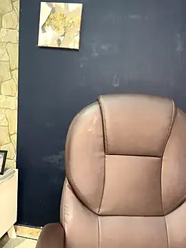 Snapshot of _Isabella_1 chatting on November 6, 2025, 2:45 am Isabella 1 online show from November 6, 2025, 2:45 am