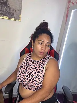 Snapshot of _Lissa_01 chatting on October 13, 2025, 2:33 am Lissa 01 online show from October 13, 2025, 2:33 am