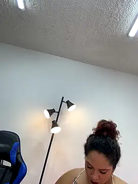 Snapshot of _Lissa_01 chatting on November 21, 2025, 2:43 am Lissa 01 online show from November 21, 2025, 2:43 am