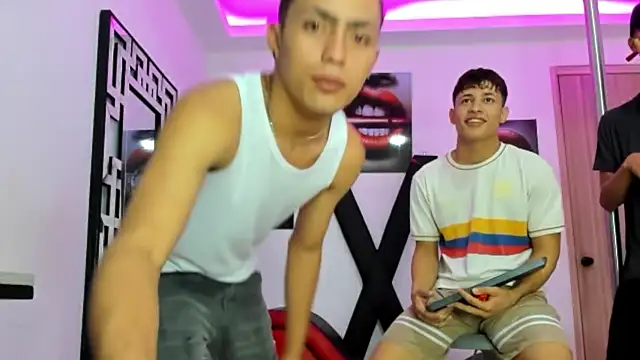 Snapshot of EMPIRE_BOYS1 chatting on October 20, 2025, 7:14 pm EMPIRE BOYS1 online show from October 20, 2025, 7:14 pm