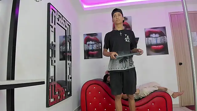 Snapshot of EMPIRE_BOYS1 chatting on November 28, 2025, 7:16 pm EMPIRE BOYS1 online show from November 28, 2025, 7:16 pm