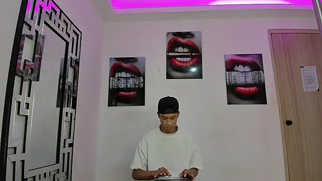 Snapshot of EMPIRE_BOYS1 chatting on December 1, 2025, 7:30 pm EMPIRE BOYS1 online show from December 1, 2025, 7:30 pm