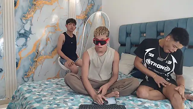 EMPIRE BOYS1 online show from May 15, 2026, 7:21 pm