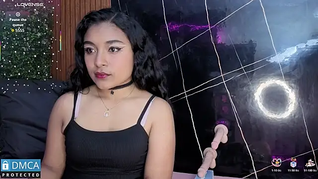 taylorexotic online show from November 25, 2025, 7:36 pm