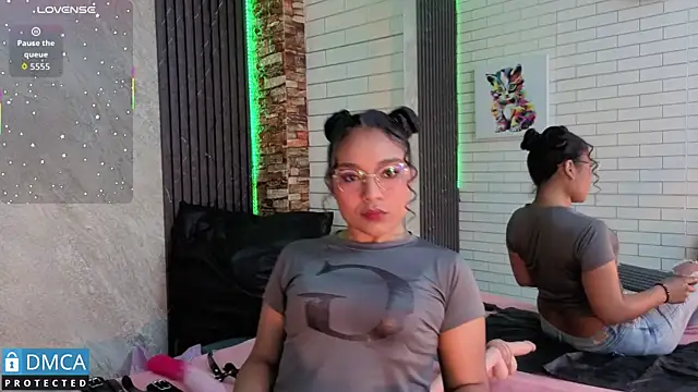 taylorexotic online show from November 29, 2025, 2:25 am