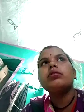 Snapshot of Monika_cuty chatting on October 16, 2025, 12:17 pm Monika cuty online show from October 16, 2025, 12:17 pm