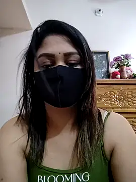 Snapshot of Tanha18 chatting on October 15, 2025, 6:57 am Tanha18 online show from October 15, 2025, 6:57 am