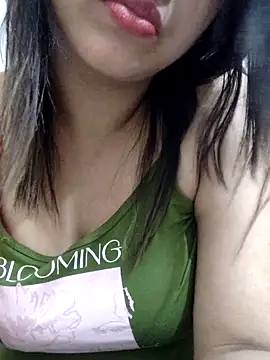 Snapshot of Tanha18 chatting on October 22, 2025, 9:20 am Tanha18 online show from October 22, 2025, 9:20 am