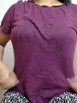 Snapshot of Tanha18 chatting on October 24, 2025, 10:50 pm Tanha18 online show from October 24, 2025, 10:50 pm