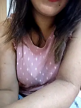 Snapshot of Tanha18 chatting on October 26, 2025, 8:31 am Tanha18 online show from October 26, 2025, 8:31 am