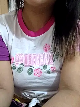 Snapshot of Tanha18 chatting on October 28, 2025, 9:13 am Tanha18 online show from October 28, 2025, 9:13 am