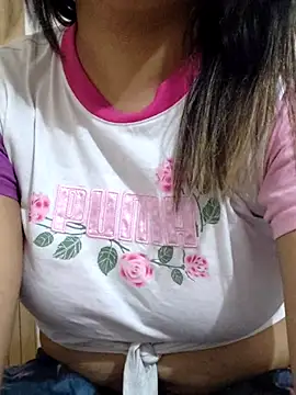 Snapshot of Tanha18 chatting on October 28, 2025, 9:17 pm Tanha18 online show from October 28, 2025, 9:17 pm