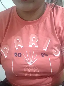 Snapshot of Tanha18 chatting on October 30, 2025, 9:11 am Tanha18 online show from October 30, 2025, 9:11 am