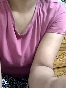 Snapshot of Tanha18 chatting on November 14, 2025, 5:44 pm Tanha18 online show from November 14, 2025, 5:44 pm