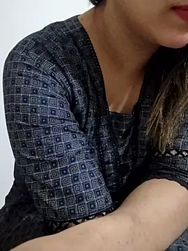 Snapshot of Tanha18 chatting on November 17, 2025, 5:41 pm Tanha18 online show from November 17, 2025, 5:41 pm