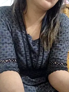 Snapshot of Tanha18 chatting on November 27, 2025, 5:48 pm Tanha18 online show from November 27, 2025, 5:48 pm