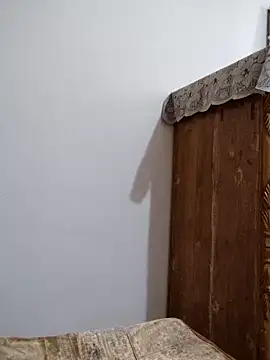 Tanha18 online show from December 4, 2025, 6:44 am