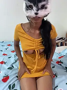 Shanudri77 online show from November 18, 2025, 3:12 am