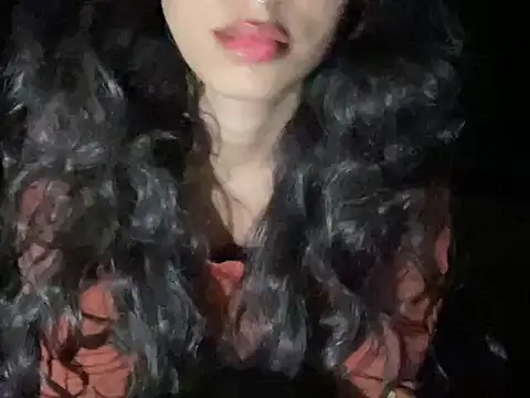 Snapshot of youngriri2 chatting on October 18, 2025, 9:26 pm youngriri2 online show from October 18, 2025, 9:26 pm