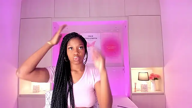 MaraBaker online show from October 23, 2025, 12:15 pm