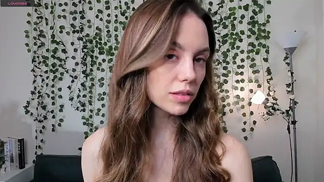 Snapshot of sweet_and_flirt chatting on October 29, 2025, 7:10 am sweet and flirt online show from October 29, 2025, 7:10 am