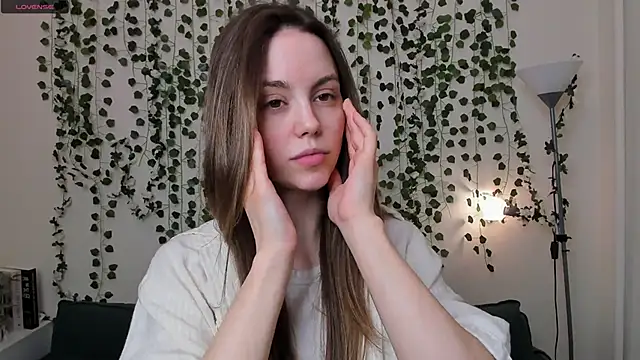 Snapshot of sweet_and_flirt chatting on November 12, 2025, 9:42 am sweet and flirt online show from November 12, 2025, 9:42 am