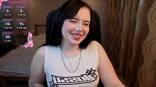 Snapshot of JuliettaKraft chatting on October 14, 2025, 4:41 pm JuliettaKraft online show from October 14, 2025, 4:41 pm