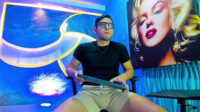 Snapshot of hot_latin_boy_ chatting on October 11, 2025, 2:04 pm hot latin boy online show from October 11, 2025, 2:04 pm