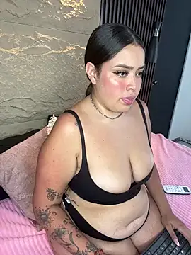 Snapshot of GenesisBlaze chatting on November 17, 2025, 9:53 pm GenesisBlaze online show from November 17, 2025, 9:53 pm