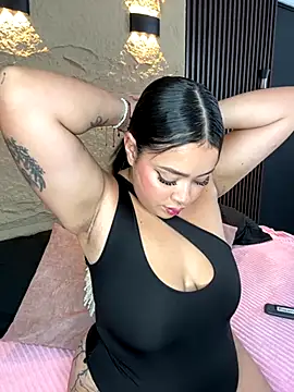 Snapshot of GenesisBlaze chatting on November 19, 2025, 6:08 pm GenesisBlaze online show from November 19, 2025, 6:08 pm