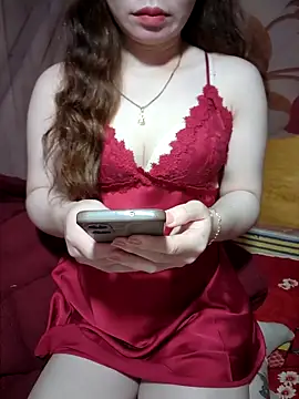 LeanaLy online show from November 22, 2025, 1:59 am