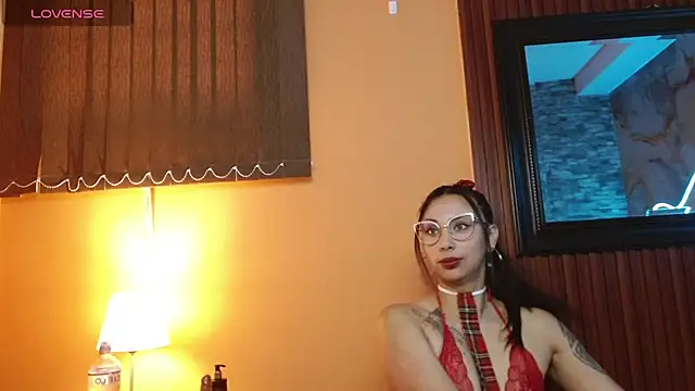 Snapshot of marilyncandy303av chatting on November 7, 2025, 12:38 pm marilyncandy303av online show from November 7, 2025, 12:38 pm