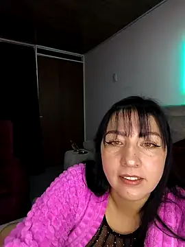 Snapshot of kitten25-hott chatting on October 17, 2025, 2:26 am kitten25-hott online show from October 17, 2025, 2:26 am