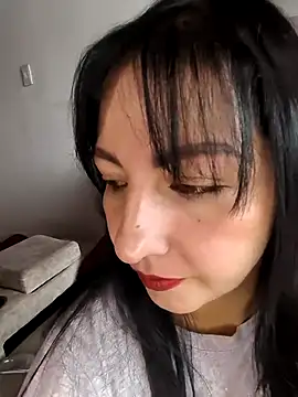 Snapshot of kitten25-hott chatting on October 19, 2025, 6:41 pm kitten25-hott online show from October 19, 2025, 6:41 pm