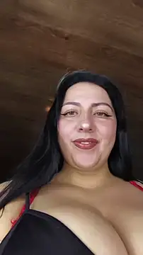 Snapshot of kitten25-hott chatting on November 28, 2025, 1:30 am kitten25-hott online show from November 28, 2025, 1:30 am