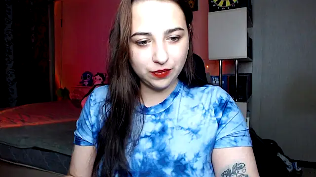 Snapshot of OliviaHeart chatting on October 13, 2025, 3:01 pm OliviaHeart online show from October 13, 2025, 3:01 pm